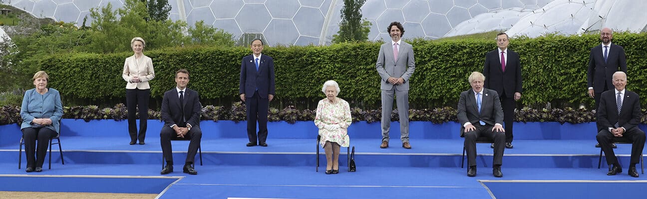 Her Majesty, Queen Elizabeth II, sits for a group photograph with all the G7 leaders at the Eden Project before the G7 leaders’ evening dinner and reception