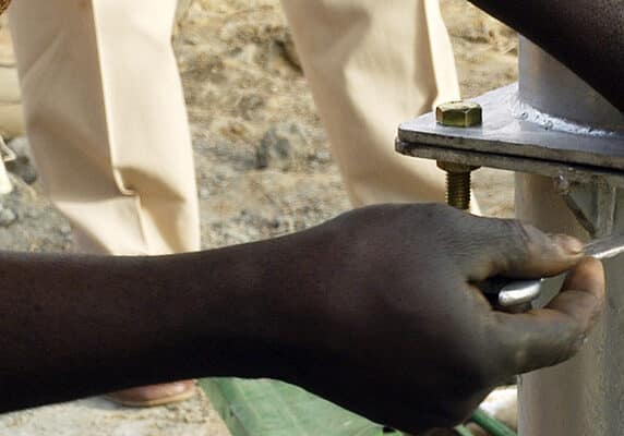 installation and assembly of a pump in Burkina Faso