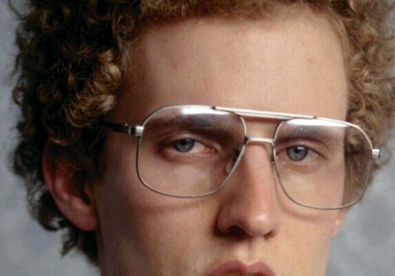 Original Film Title: NAPOLEON DYNAMITE. English Title: NAPOLEON DYNAMITE. Film Director: JARED HESS. Year: 2004. Stars: JON HEDER. Credit: 20TH CENTURY FOX / Album