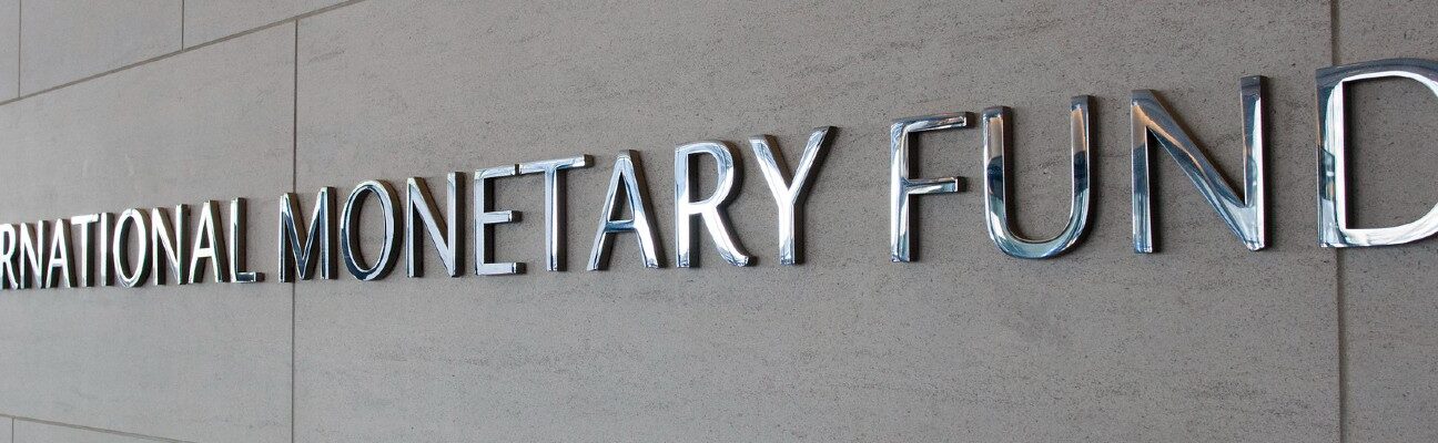 IMF sign. Photo: Simone D. McCourtie / World Bank