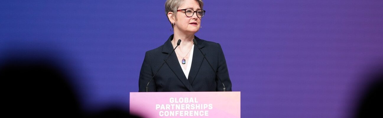 Foreign Secretary Yvette Cooper speaks at the Violence Against Women and Girls Plenary Session, as part of the Global Partnerships Conference. Credit: Elliot Vick/ FCDO / Flickr, CC BY 4.0